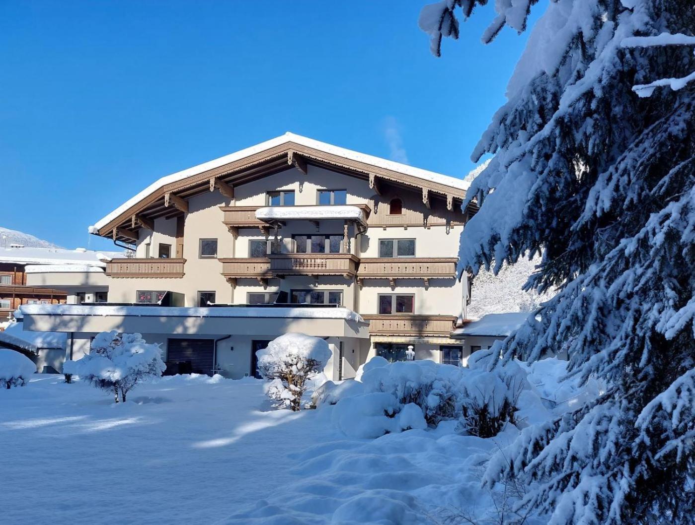 Hotel Garni Erler Mayrhofen Buitenkant foto